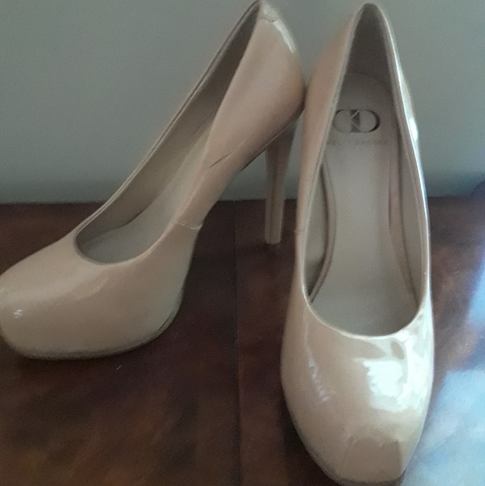Kelsi Dagger Nude Heels